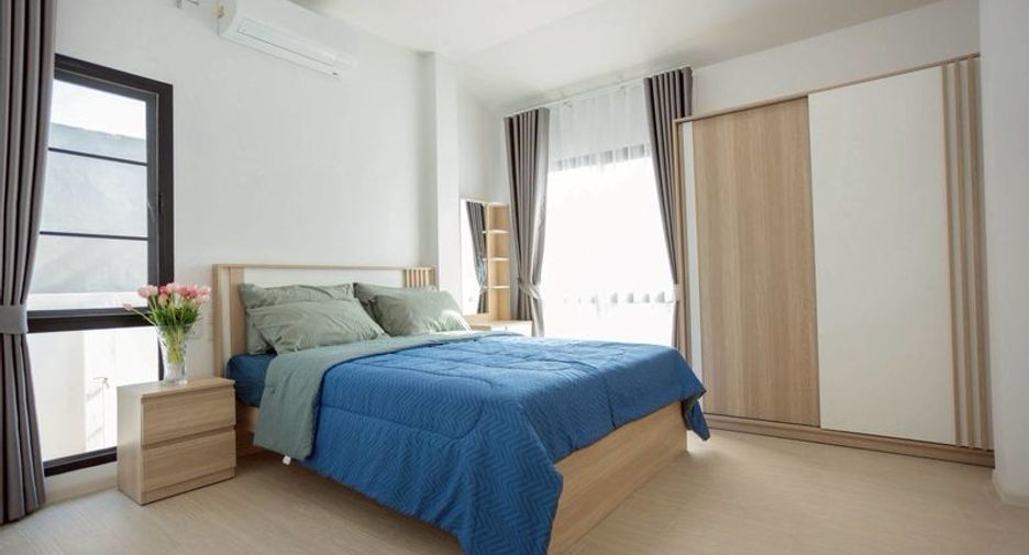 For sale 3 bedrooms house in Mueang Lamphun, Lamphun