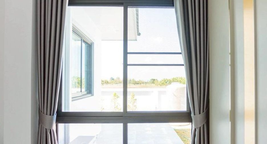 For sale 3 bedrooms house in Mueang Lamphun, Lamphun