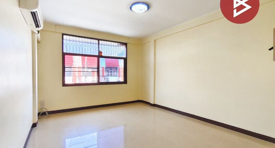 Casa adosada en venta de 2 habitaciones en Bang Kruai, Nonthaburi