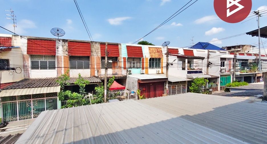 Casa adosada en venta de 2 habitaciones en Bang Kruai, Nonthaburi