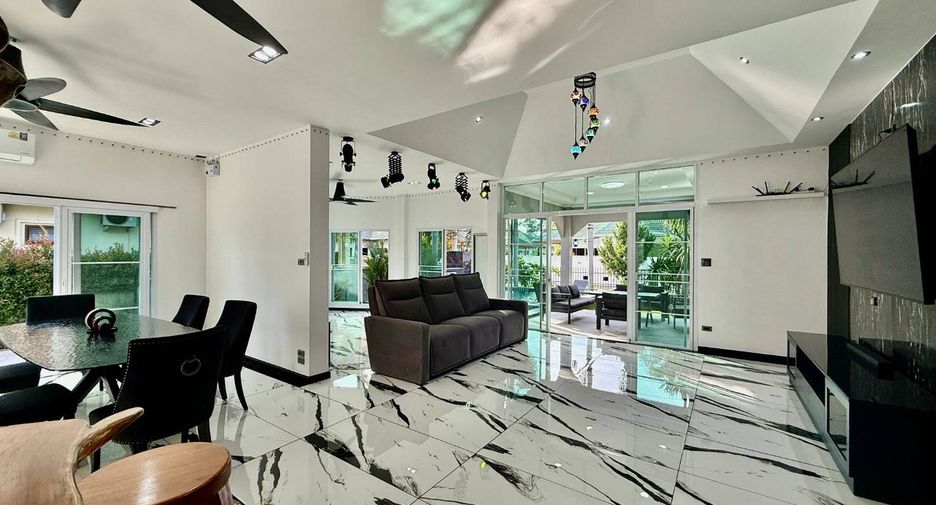For rent そして for sale 3 ベッドルーム house in Bang Lamung, Chonburi