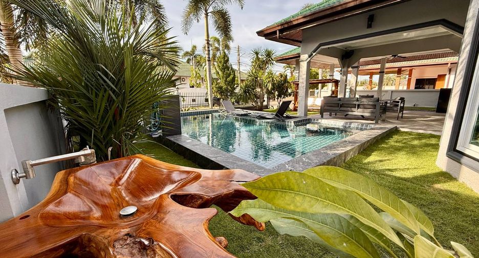 For rent そして for sale 3 ベッドルーム house in Bang Lamung, Chonburi