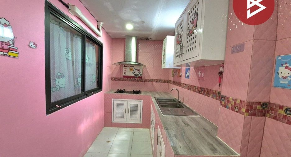 For sale 3 bedrooms townhouse in Bang Khen, Bangkok