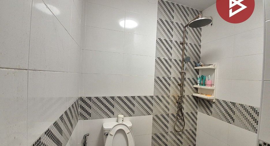 For sale 3 bedrooms townhouse in Bang Khen, Bangkok