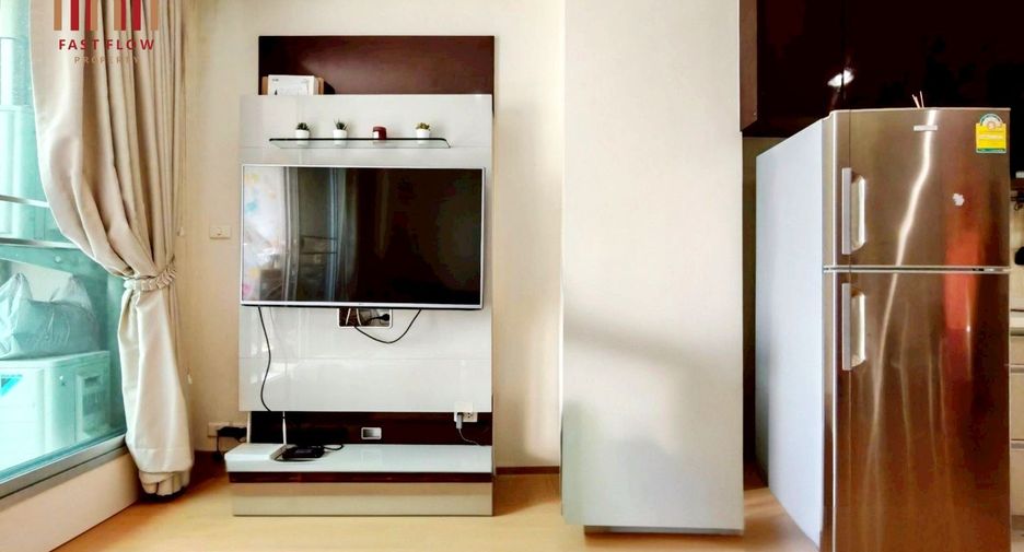For sale 2 bedrooms condo in Khlong Toei, Bangkok
