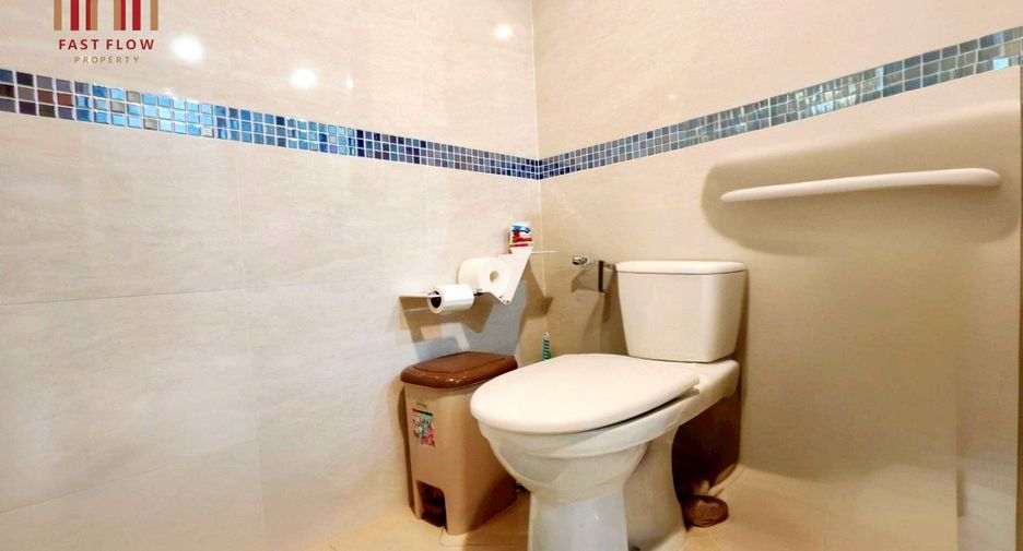 For sale 2 bedrooms condo in Khlong Toei, Bangkok