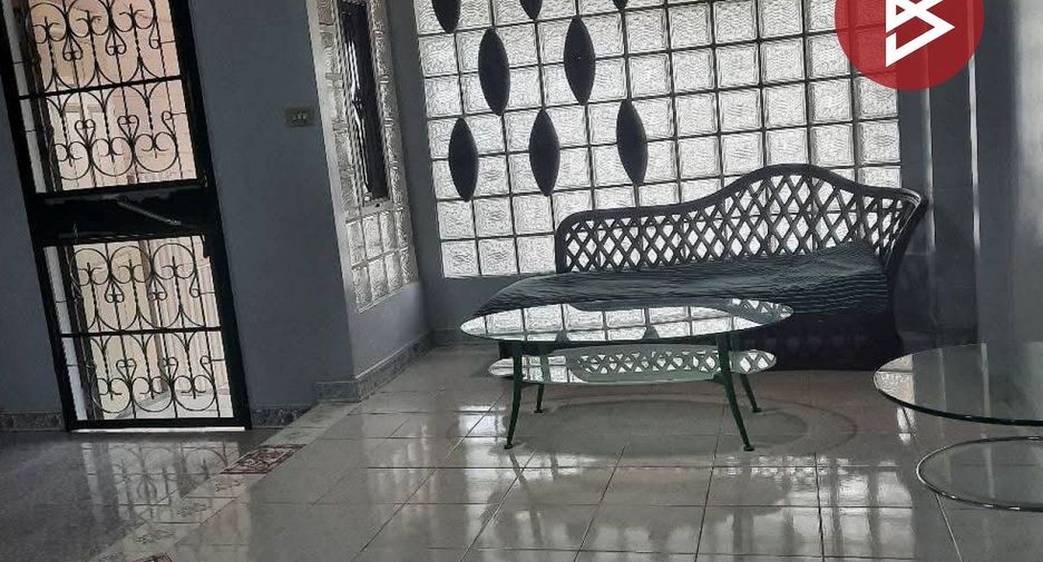 For sale 2 ベッドルーム townhouse in Mueang Chon Buri, Chonburi