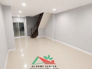 出售 2 卧室 联排别墅 在 Nong Khaem, 曼谷