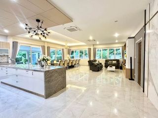 For rent and for sale 6 bedrooms house in Bang Lamung, Chonburi