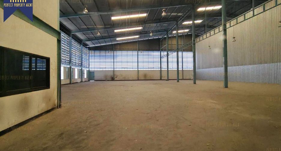 For rent 4 bedrooms warehouse in Bang Phli, Samut Prakan