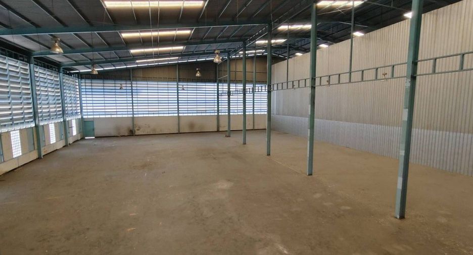 For rent 4 bedrooms warehouse in Bang Phli, Samut Prakan
