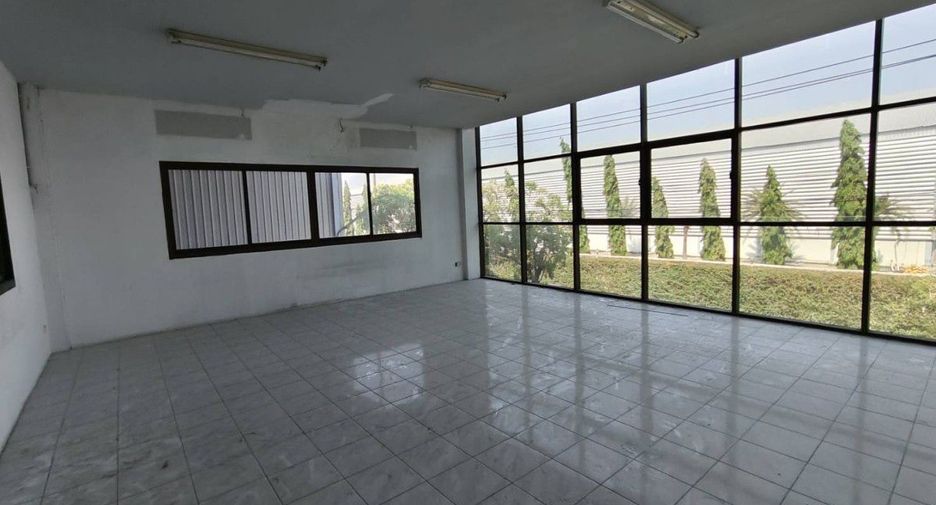 For rent 4 bedrooms warehouse in Bang Phli, Samut Prakan