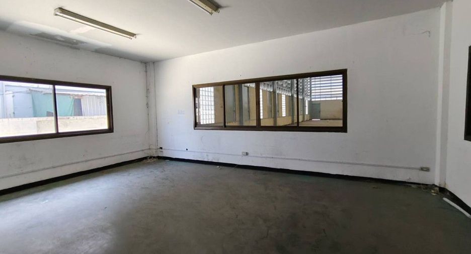 For rent 4 bedrooms warehouse in Bang Phli, Samut Prakan