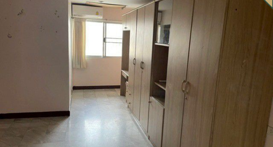 À vendre 3 chambres condo à Watthana, Bangkok