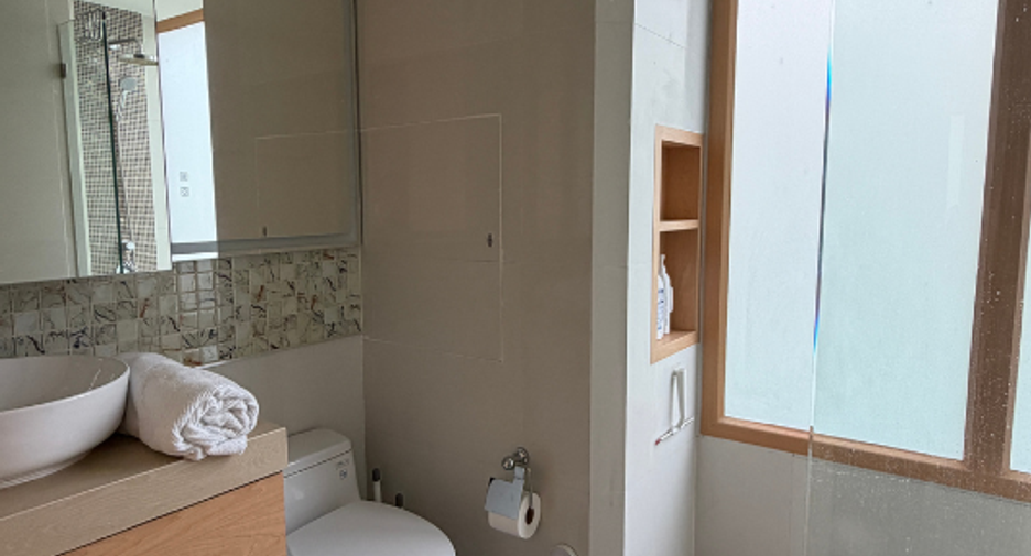 For sale 2 bedrooms condo in Sathon, Bangkok