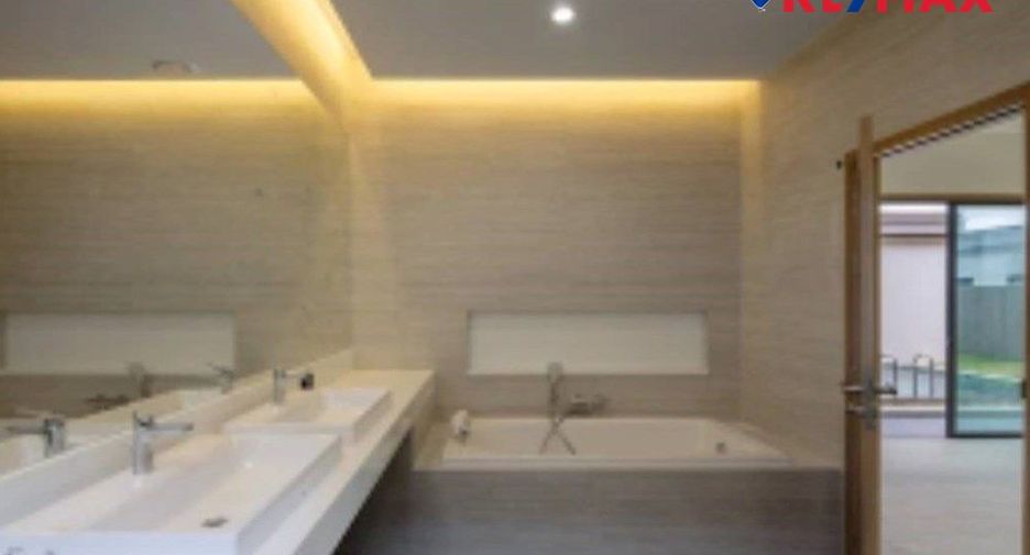 For sale 3 bedrooms house in Huay Yai, Pattaya