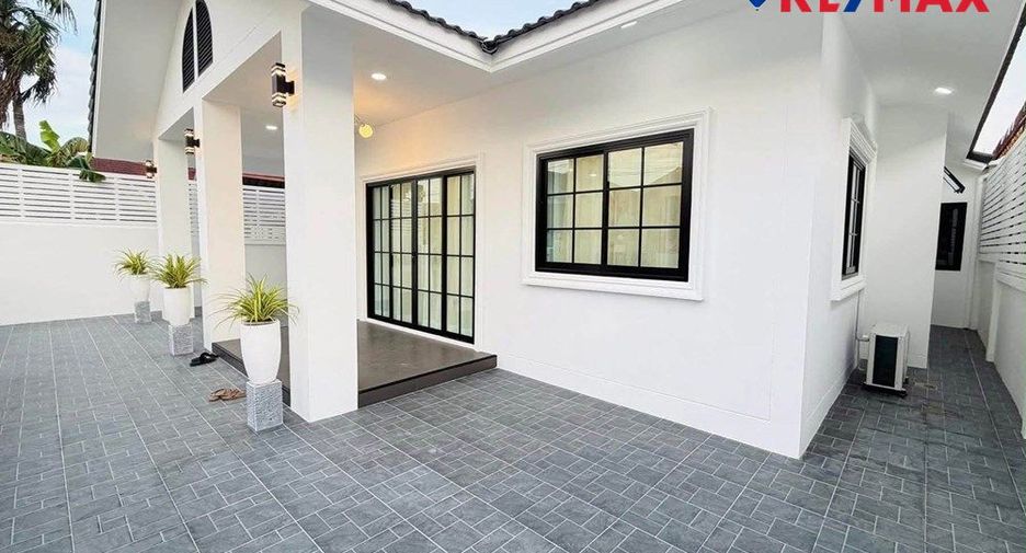 For sale 3 bedrooms house in Jomtien, Pattaya