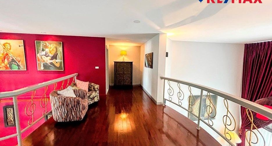 Haus zum Kauf mit 7 Zimmer in Sattahip, Chonburi