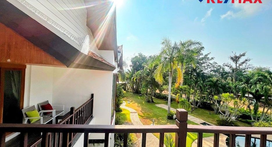Haus zum Kauf mit 7 Zimmer in Sattahip, Chonburi