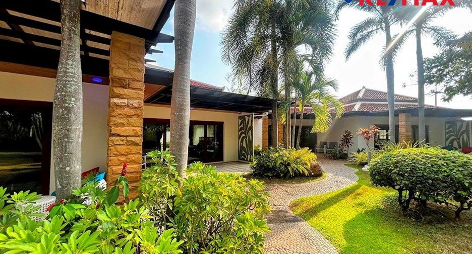 Haus zum Kauf mit 7 Zimmer in Sattahip, Chonburi