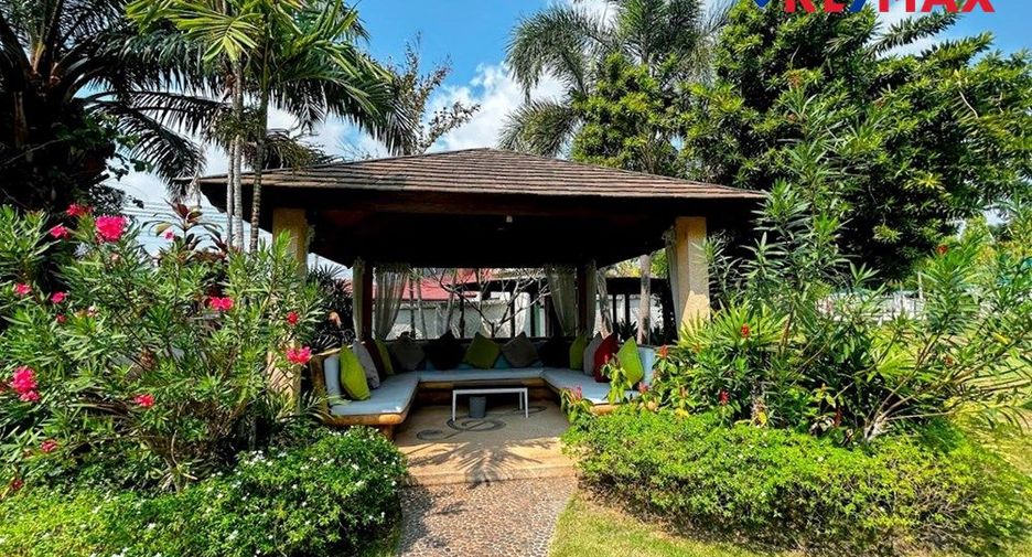 Haus zum Kauf mit 7 Zimmer in Sattahip, Chonburi