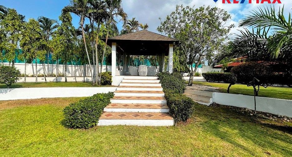 Haus zum Kauf mit 7 Zimmer in Sattahip, Chonburi