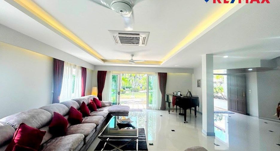 Haus zum Kauf mit 7 Zimmer in Sattahip, Chonburi