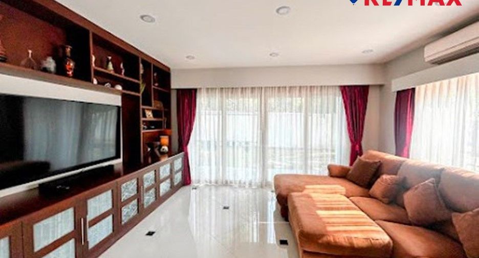 Haus zum Kauf mit 7 Zimmer in Sattahip, Chonburi
