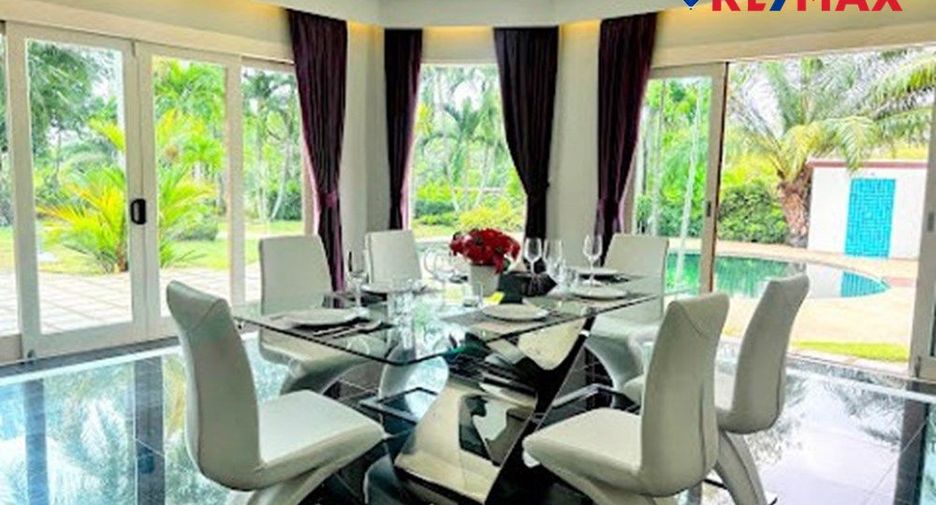 Haus zum Kauf mit 7 Zimmer in Sattahip, Chonburi