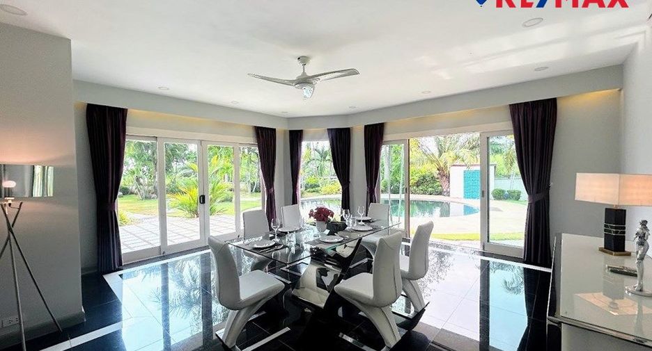 Haus zum Kauf mit 7 Zimmer in Sattahip, Chonburi