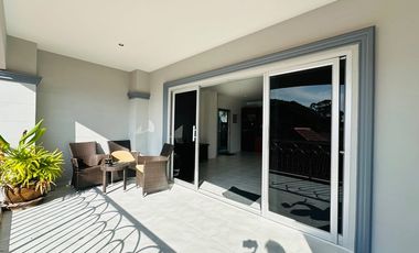 À vendre 2 chambres condo à Pratumnak, Pattaya
