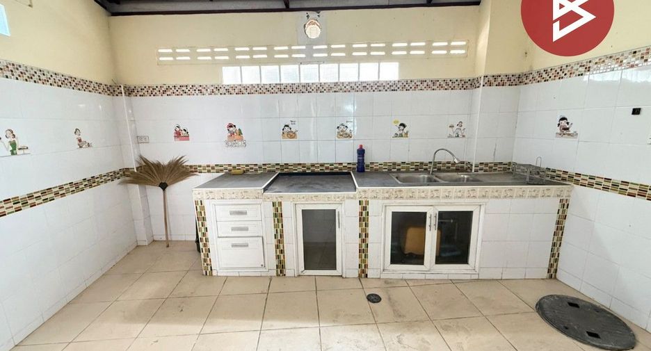 Продажа 3 спальни торговое помещение в Mueang Chon Buri, Чонбури