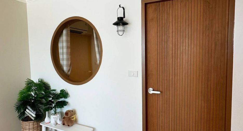 For rent 3 bedrooms condo in Yan Nawa, Bangkok