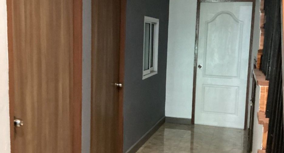 For sale studio apartment in Bang Na, Bangkok