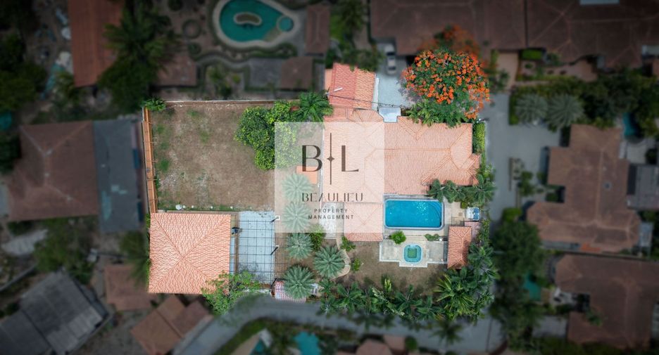 For sale 5 ベッドルーム house in Huay Yai, Pattaya