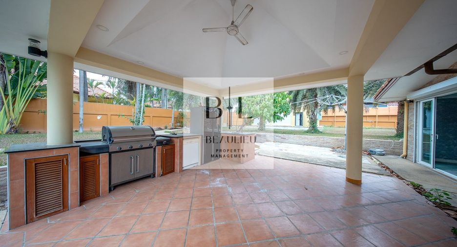 For sale 5 ベッドルーム house in Huay Yai, Pattaya