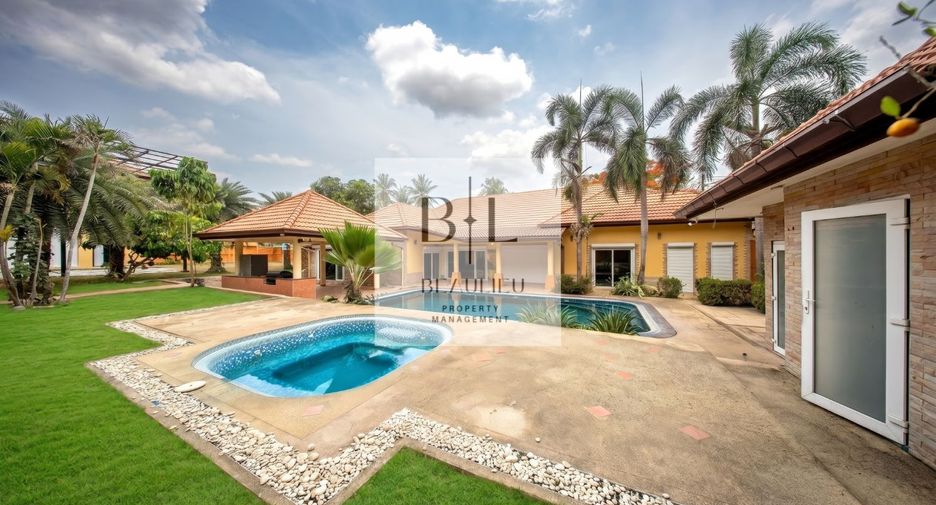 For sale 5 ベッドルーム house in Huay Yai, Pattaya