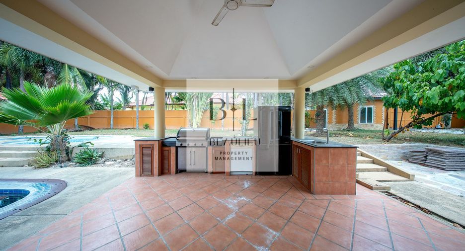 For sale 5 ベッドルーム house in Huay Yai, Pattaya