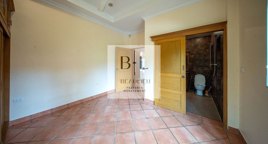 For sale 5 ベッドルーム house in Huay Yai, Pattaya