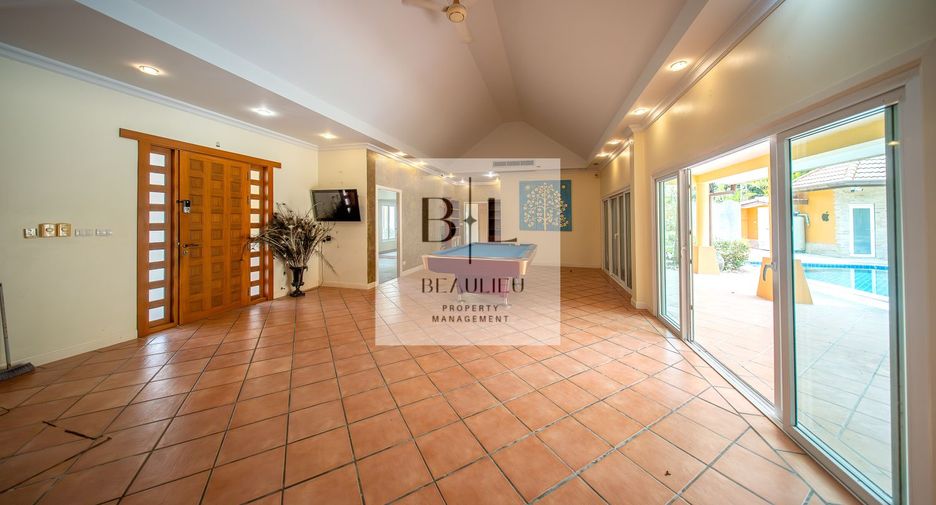 For sale 5 ベッドルーム house in Huay Yai, Pattaya