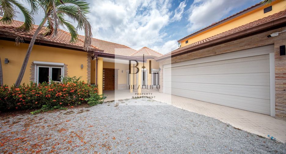 For sale 5 ベッドルーム house in Huay Yai, Pattaya