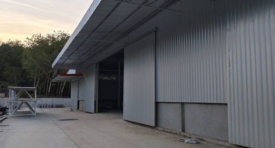 For rent 2 bedrooms warehouse in Nikhom Phatthana, Rayong