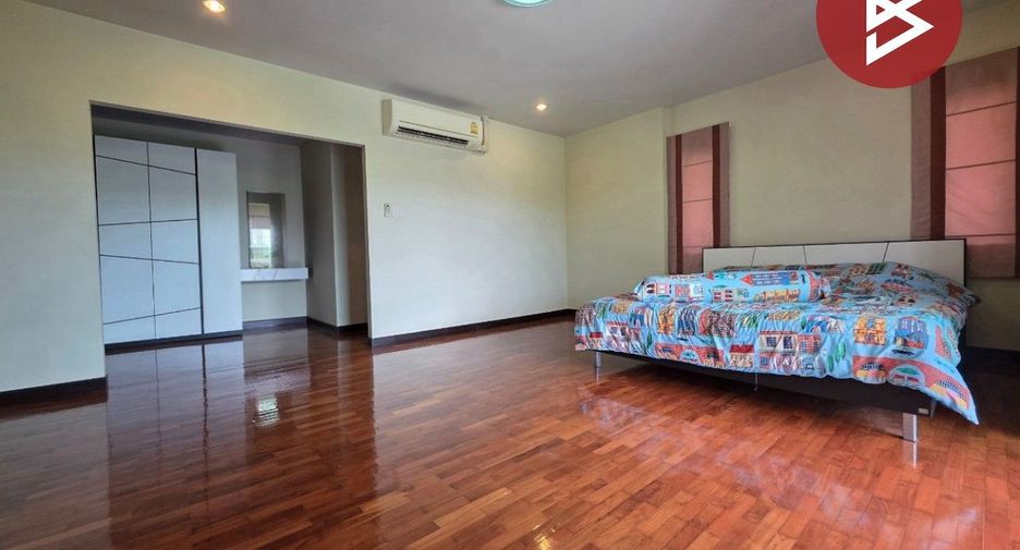 Casa en venta de 4 habitaciones en Mueang Chon Buri, Chonburi