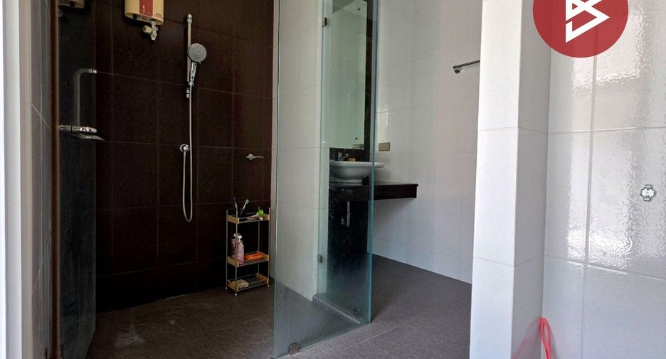 Casa en venta de 4 habitaciones en Mueang Chon Buri, Chonburi
