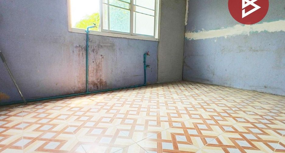 For sale 2 bedrooms townhouse in Min Buri, Bangkok