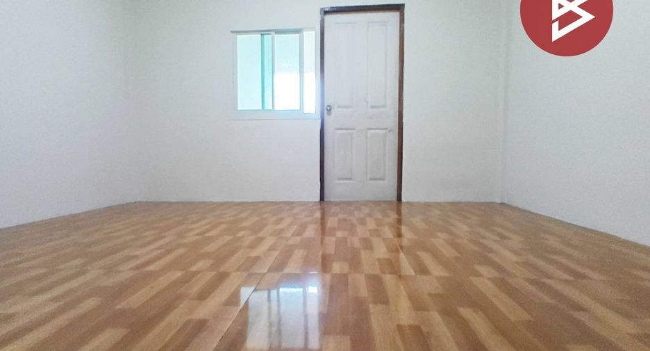 For sale 2 bedrooms townhouse in Min Buri, Bangkok