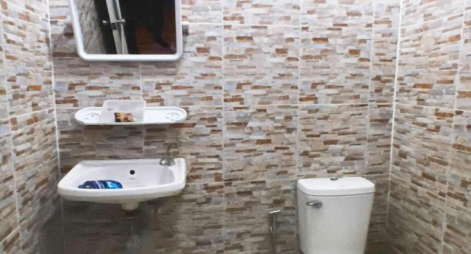 For sale 2 bedrooms townhouse in Min Buri, Bangkok