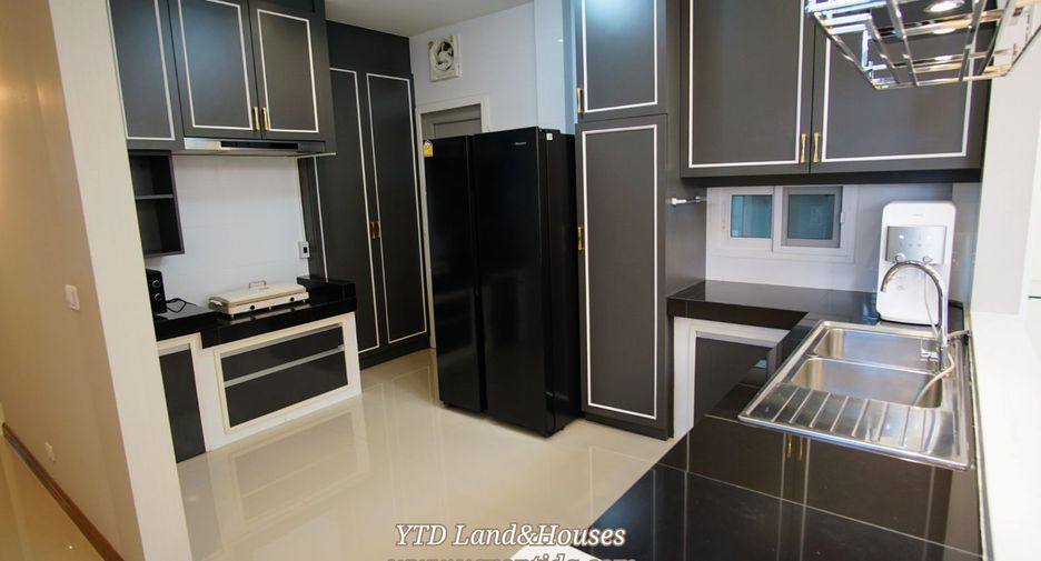 For rent 4 bedrooms house in Bang Phli, Samut Prakan