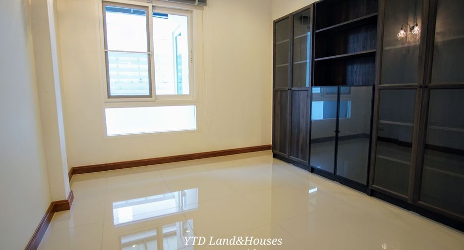 For rent 4 bedrooms house in Bang Phli, Samut Prakan