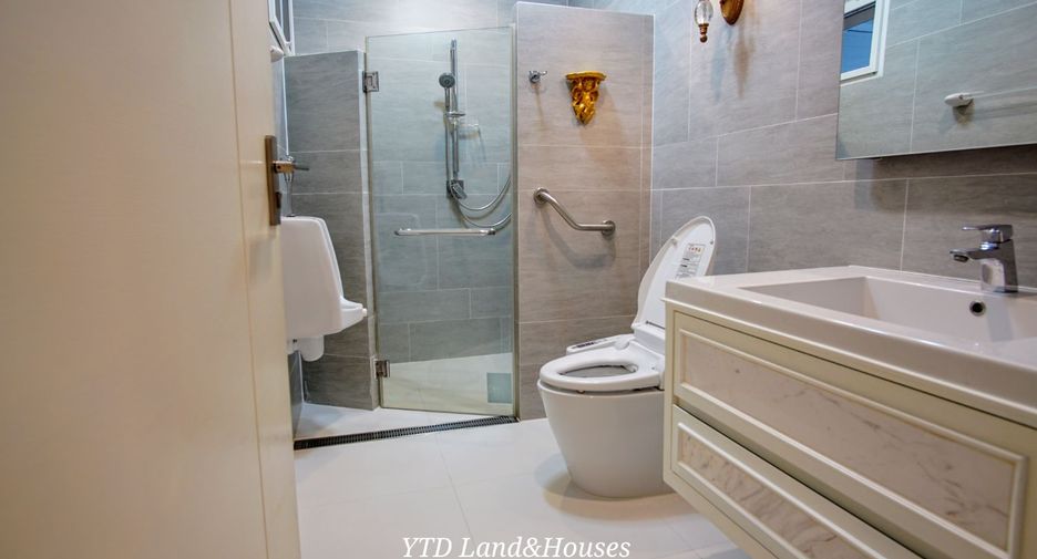 For rent 4 bedrooms house in Bang Phli, Samut Prakan